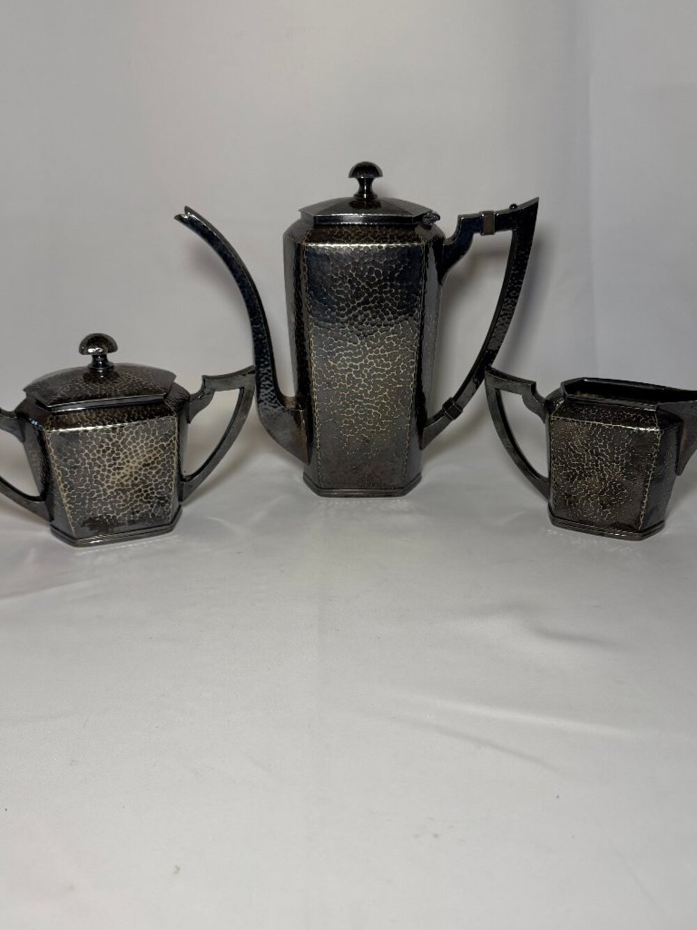 Vtg Poole Silver Co Hand Hammered Art Deco Teapot Creamer Sugar Set 9101 NS EUC